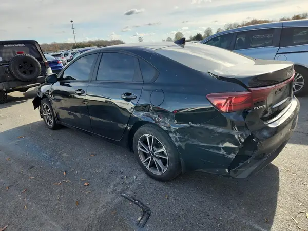 3KPF24AD8PE523720 2023 KIA FORTE - Image 2