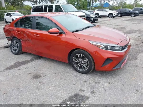 3KPF24AD8PE524236 2023 KIA FORTE - Image 1
