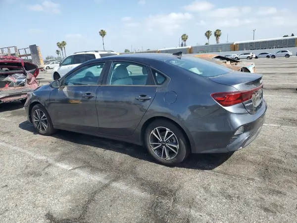 3KPF24AD8PE525130 2023 KIA FORTE - Image 2