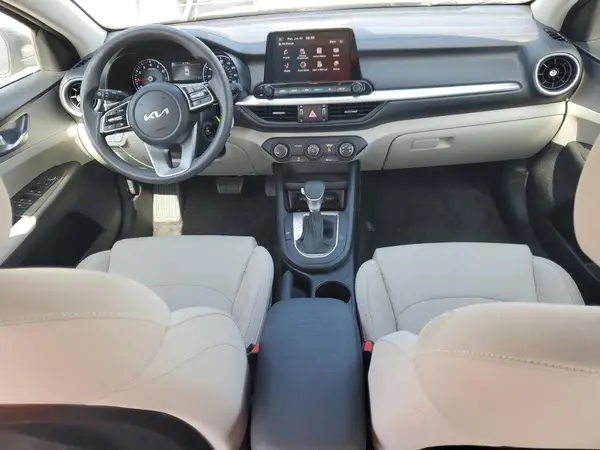 3KPF24AD8PE525130 2023 KIA FORTE - Image 8