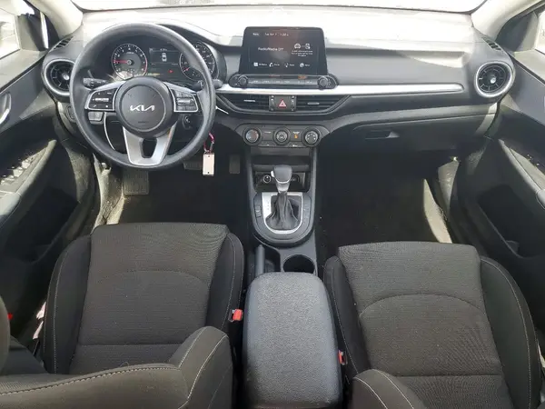 3KPF24AD8PE525869 2023 KIA FORTE - Image 8