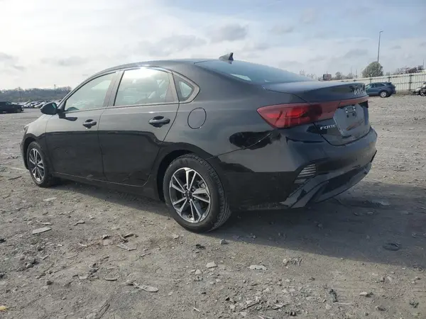 3KPF24AD8PE526357 2023 KIA FORTE - Image 2