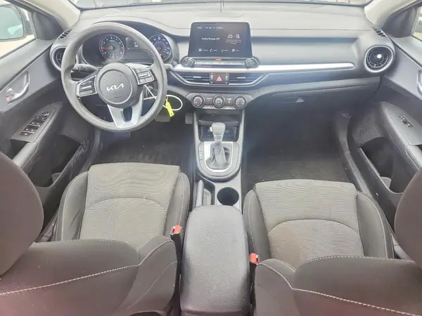 3KPF24AD8PE528951 2023 KIA FORTE - Image 8