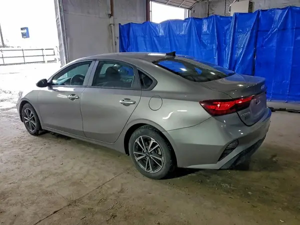 3KPF24AD8PE529050 2023 KIA FORTE - Image 2