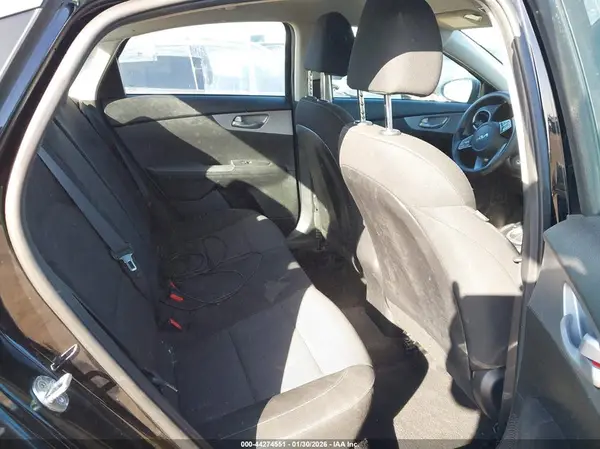 3KPF24AD8PE529128 2023 KIA FORTE - Image 8