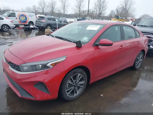 3KPF24AD8PE530280 2023 KIA FORTE - Image 2
