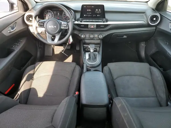 3KPF24AD8PE532613 2023 KIA FORTE - Image 8