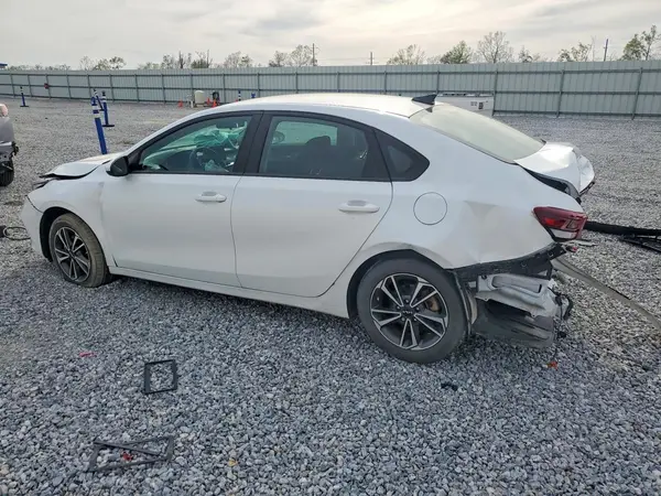 3KPF24AD8PE535060 2023 KIA FORTE - Image 2