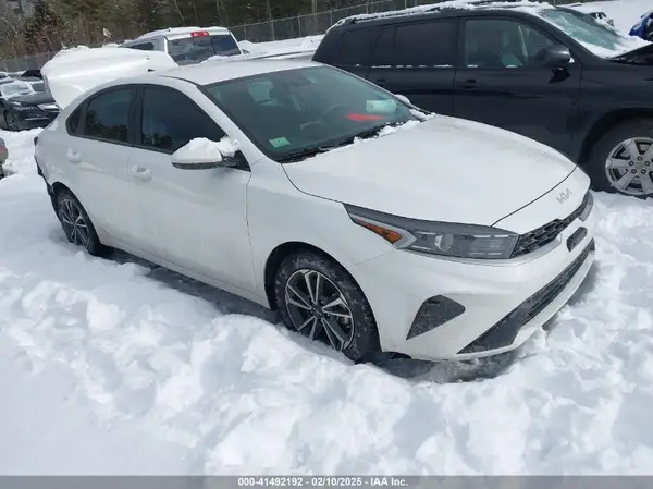 3KPF24AD8PE536225 2023 KIA FORTE - Image 1