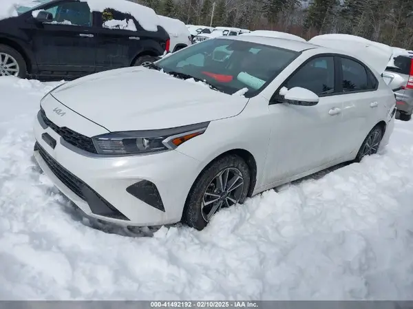 3KPF24AD8PE536225 2023 KIA FORTE - Image 2