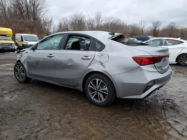 3KPF24AD8PE540470 2023 KIA FORTE - Image 2