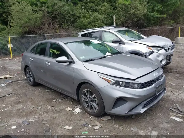 3KPF24AD8PE540520 2023 KIA FORTE - Image 1