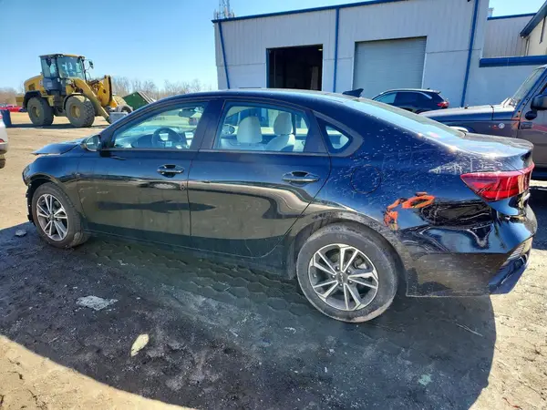 3KPF24AD8PE541599 2023 KIA FORTE - Image 2