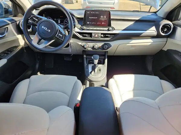 3KPF24AD8PE541599 2023 KIA FORTE - Image 8