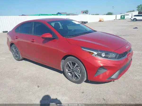 3KPF24AD8PE541795 2023 KIA FORTE - Image 1