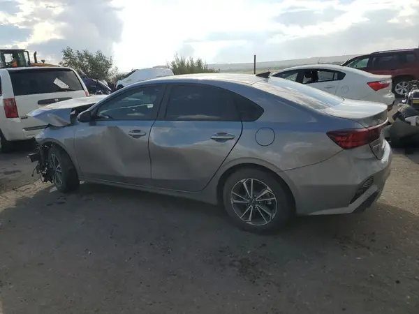 3KPF24AD8PE544180 2023 KIA FORTE - Image 2