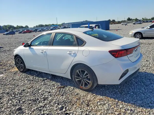 3KPF24AD8PE545538 2023 KIA FORTE - Image 2