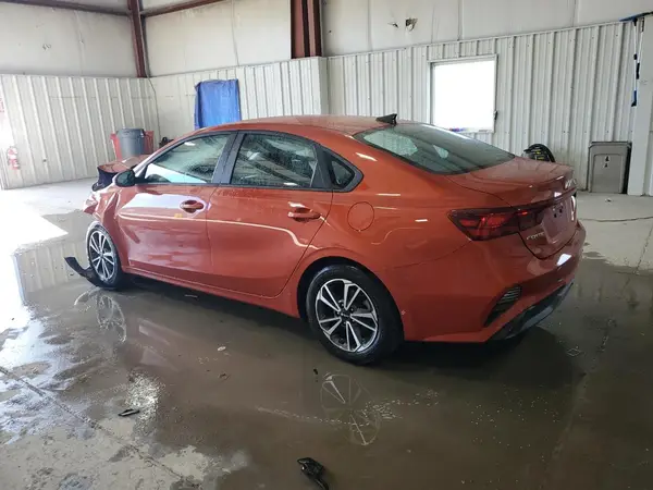 3KPF24AD8PE545684 2023 KIA FORTE - Image 2