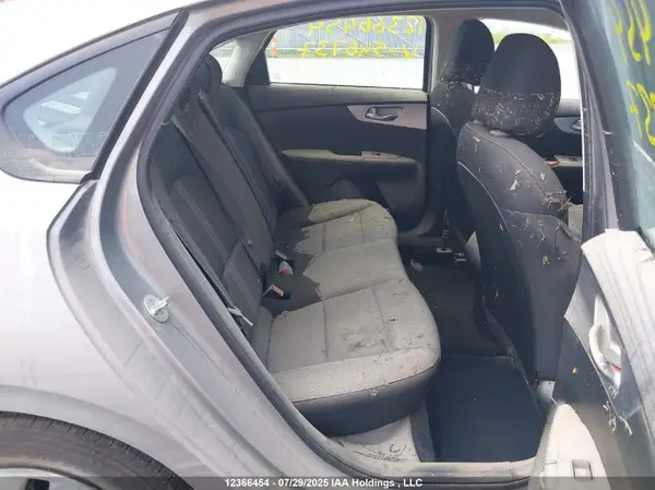 3KPF24AD8PE546737 2023 KIA FORTE - Image 8