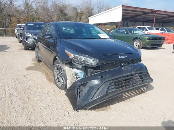 3KPF24AD8PE548259 2023 KIA FORTE - Image 1