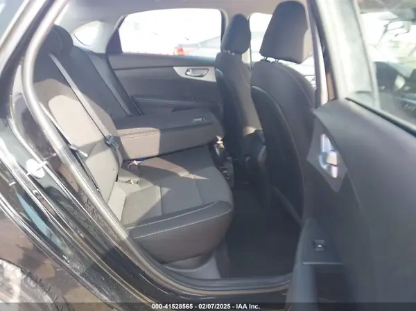 3KPF24AD8PE548259 2023 KIA FORTE - Image 8