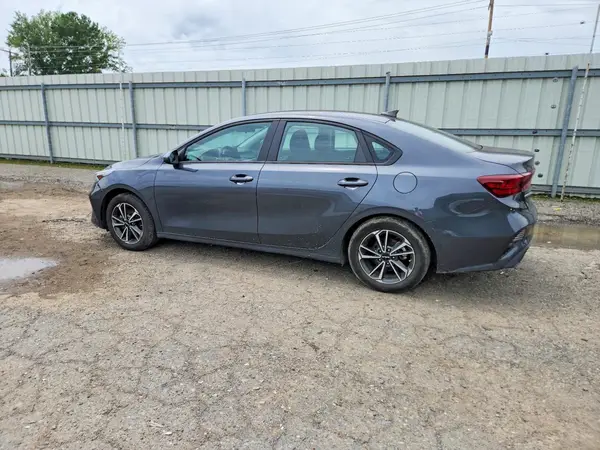 3KPF24AD8PE552604 2023 KIA FORTE - Image 2