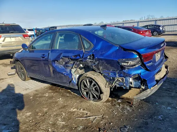 3KPF24AD8PE553705 2023 KIA FORTE - Image 2