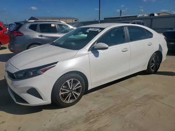 3KPF24AD8PE554305 2023 KIA FORTE - Image 1