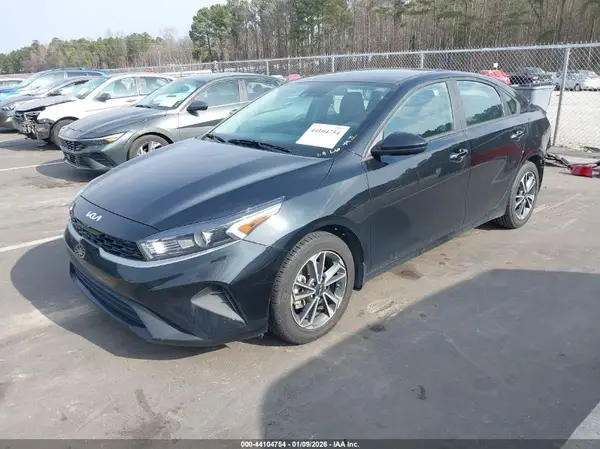 3KPF24AD8PE554398 2023 KIA FORTE - Image 2
