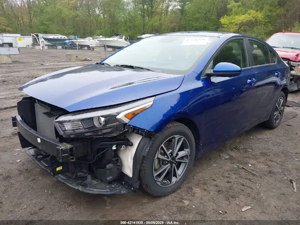3KPF24AD8PE554496 2023 KIA FORTE - Image 2