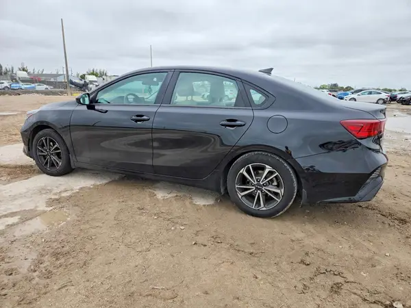 3KPF24AD8PE554904 2023 KIA FORTE - Image 2