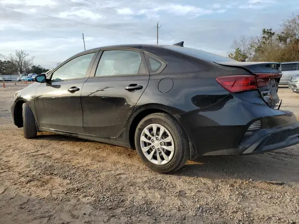 3KPF24AD8PE555485 2023 KIA FORTE - Image 2