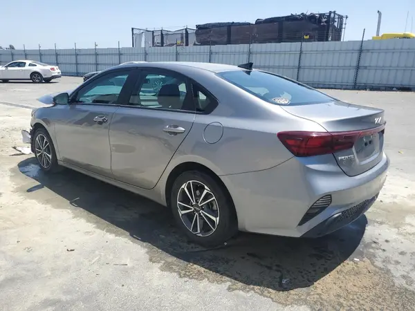 3KPF24AD8PE556653 2023 KIA FORTE - Image 2