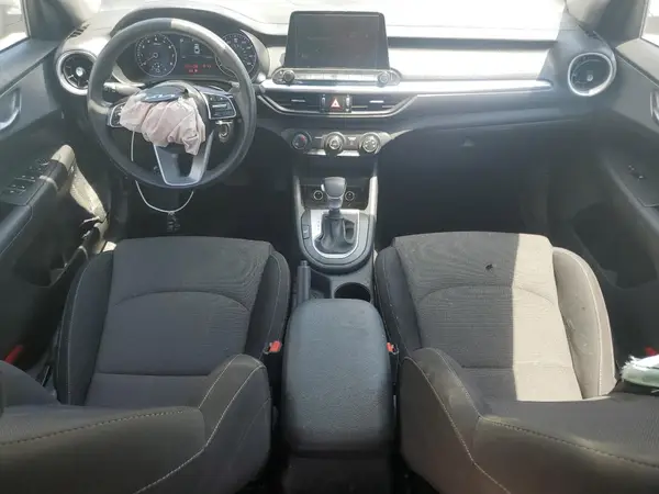 3KPF24AD8PE556653 2023 KIA FORTE - Image 8