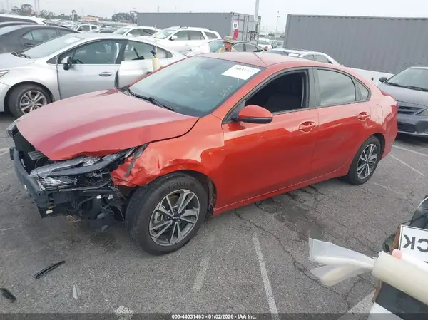 3KPF24AD8PE557513 2023 KIA FORTE - Image 2