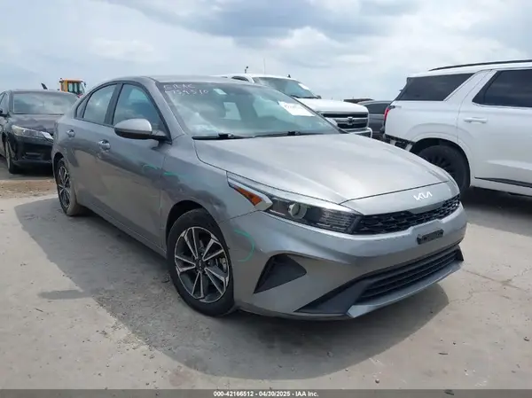 3KPF24AD8PE558631 2023 KIA FORTE - Image 1