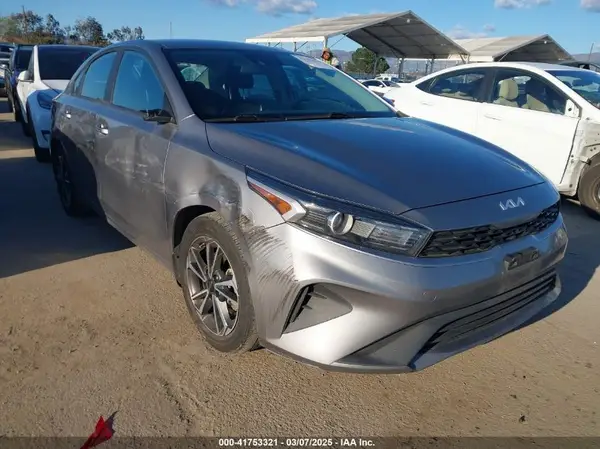 3KPF24AD8PE558760 2023 KIA FORTE - Image 1