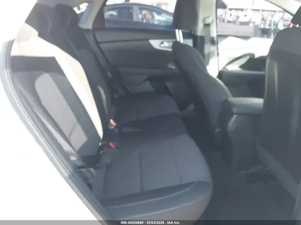 3KPF24AD8PE563277 2023 KIA FORTE - Image 8