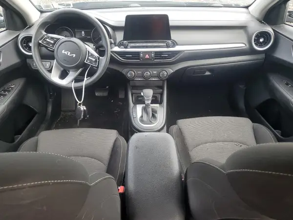 3KPF24AD8PE563327 2023 KIA FORTE - Image 8