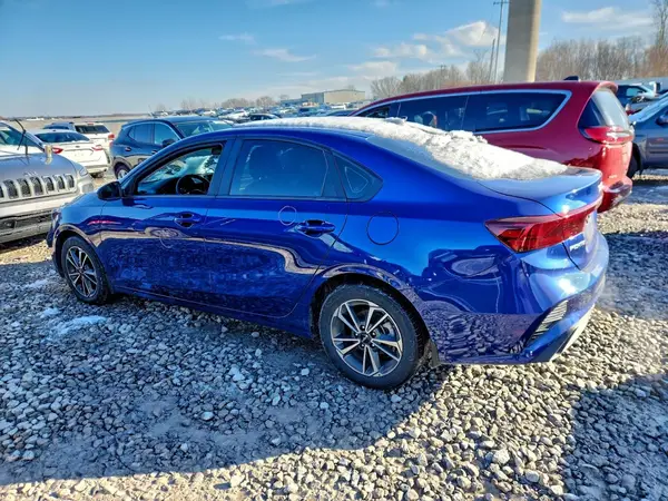 3KPF24AD8PE564123 2023 KIA FORTE - Image 2