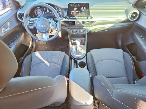 3KPF24AD8PE564123 2023 KIA FORTE - Image 8