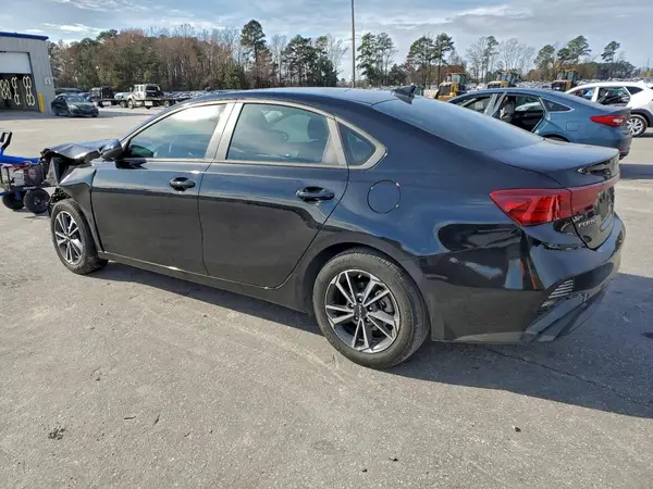 3KPF24AD8PE564591 2023 KIA FORTE - Image 2