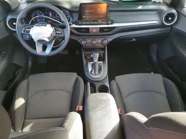 3KPF24AD8PE565868 2023 KIA FORTE - Image 8