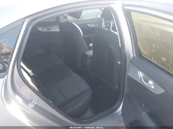3KPF24AD8PE566700 2023 KIA FORTE - Image 8