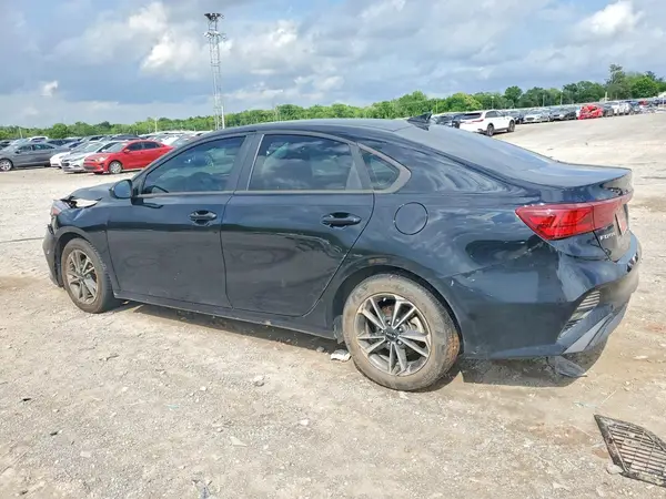 3KPF24AD8PE566924 2023 KIA FORTE - Image 2