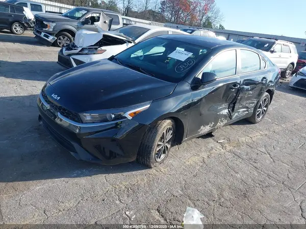 3KPF24AD8PE567278 2023 KIA FORTE - Image 2