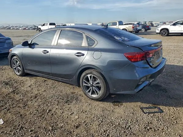 3KPF24AD8PE568625 2023 KIA FORTE - Image 2