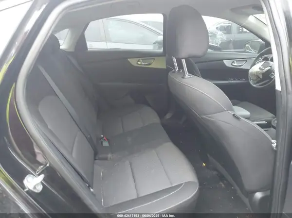 3KPF24AD8PE568950 2023 KIA FORTE - Image 8