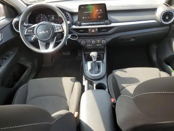 3KPF24AD8PE570536 2023 KIA FORTE - Image 8