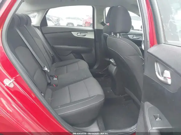3KPF24AD8PE571203 2023 KIA FORTE - Image 8